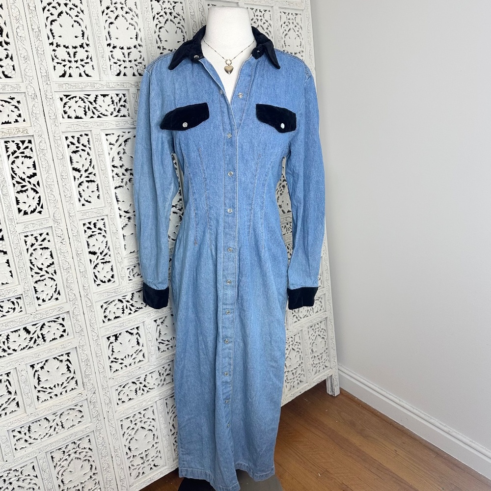 Vtg Scarlett Medium Wash Long Sleeve Button Up Dress With‎ Black Velour Details
